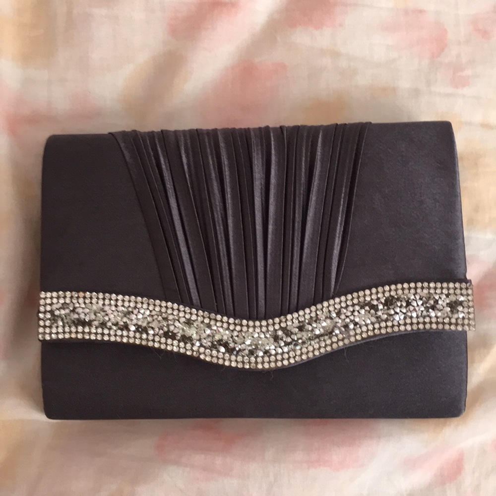Hand purse perfect for special occasions fancy